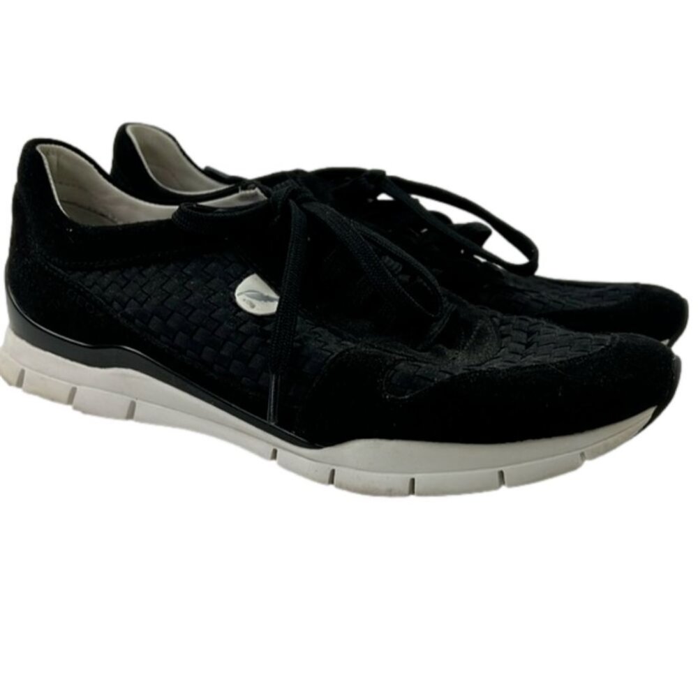 Geox Women's Black lace up sneakers size 40 - Picture 1 of 10
